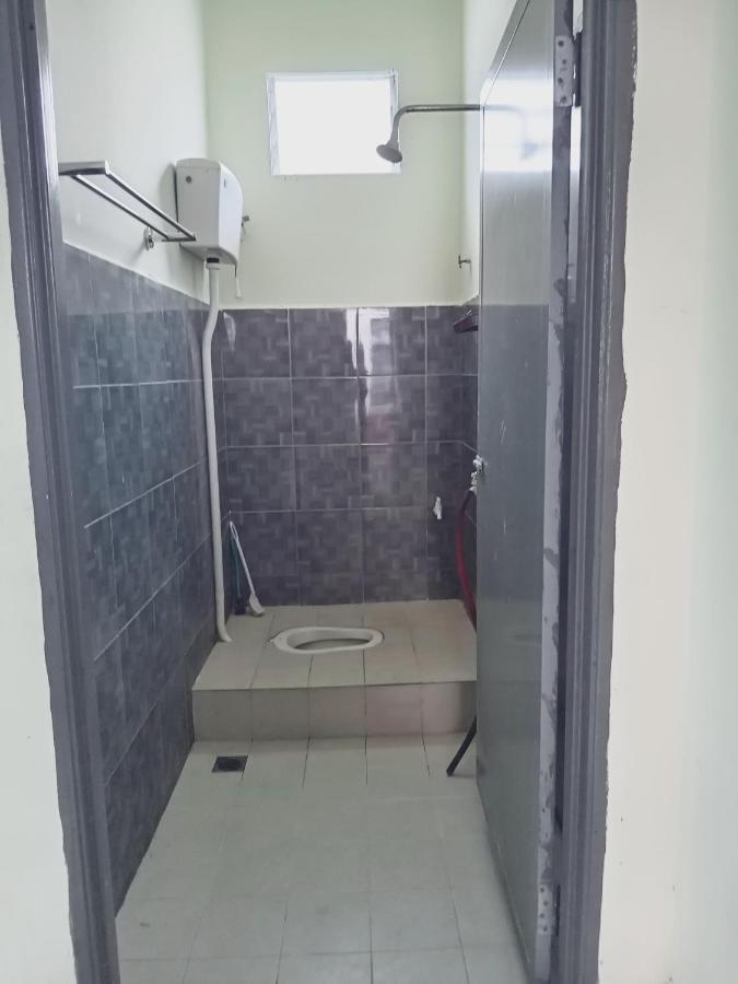 Homestay Wan Z Kuala Terengganu Exterior foto